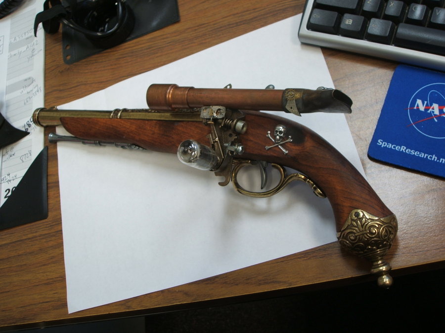 steampunk_flintlock_pistol_by_frijoleluna